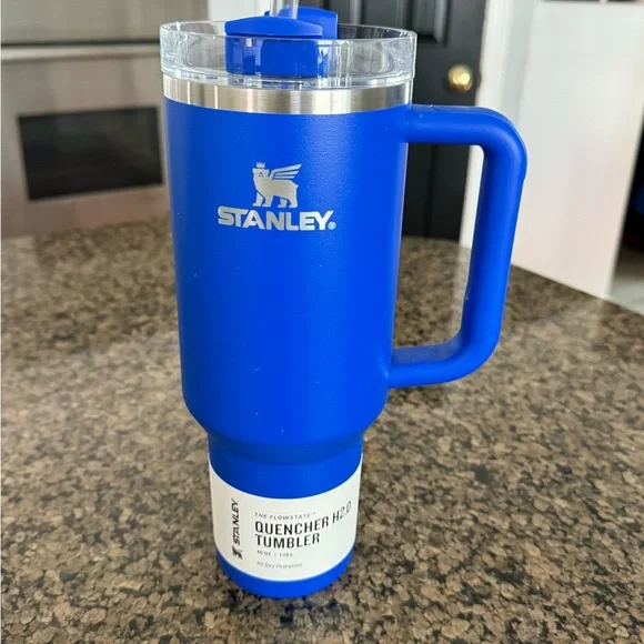 Stanley Quencher H2.0 Tumbler in Bold Blue - Picture 1 of 4